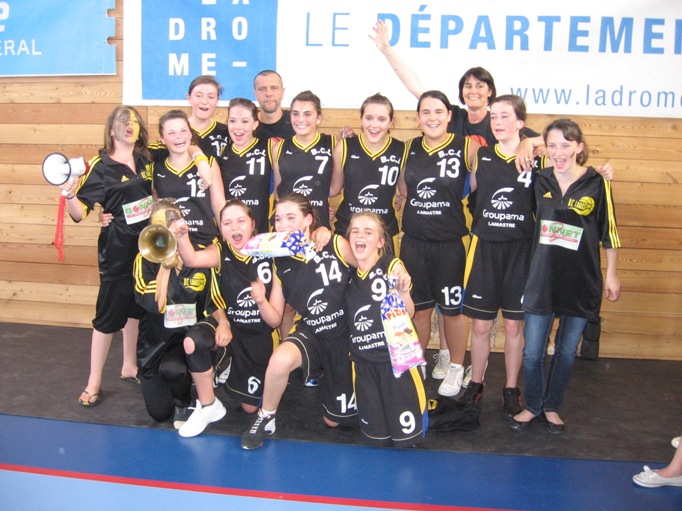 MINIMES CHAMPIONNES DROME-ARDECHE 2010-2011 (2e serie)