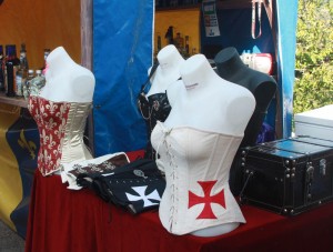 Corsets moyenageux4