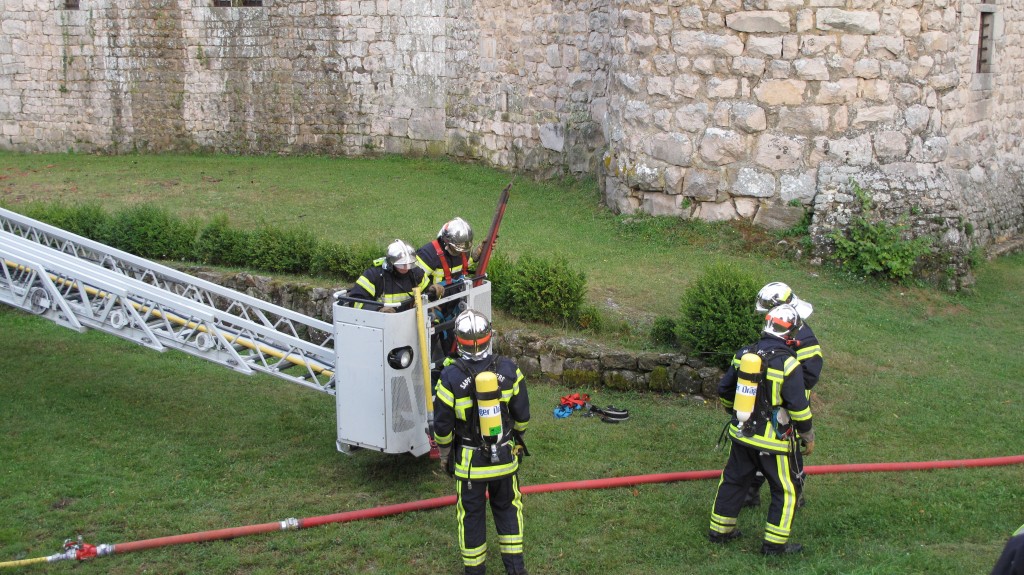 binome interention incendie SDISpompier  maisonseule