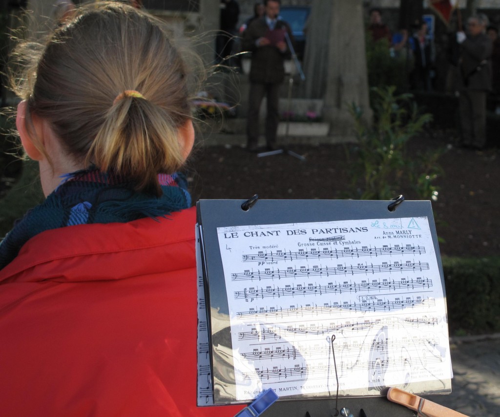 chants des partisants , lamastre 11 novembre 2013 fanfare