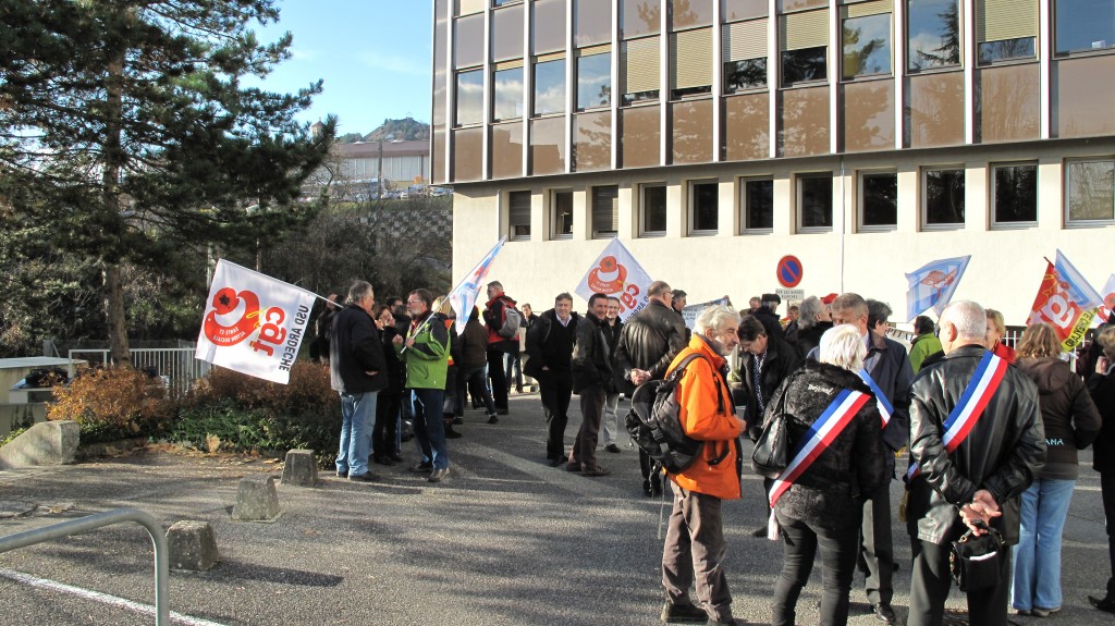 manifestation soutien hopitaux de proximité ardeche