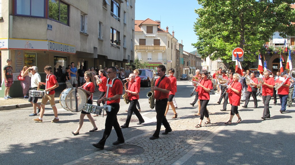 défilé 14 juillet 2015 fanfare lamastre