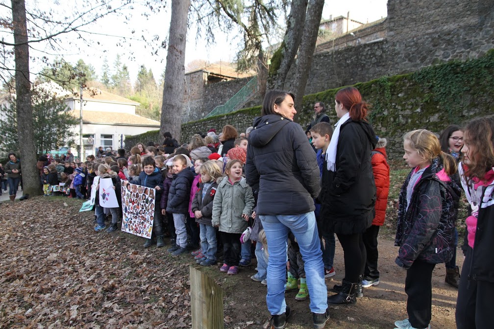 arbre-laicite-lamastre-enfant-ecole-sf