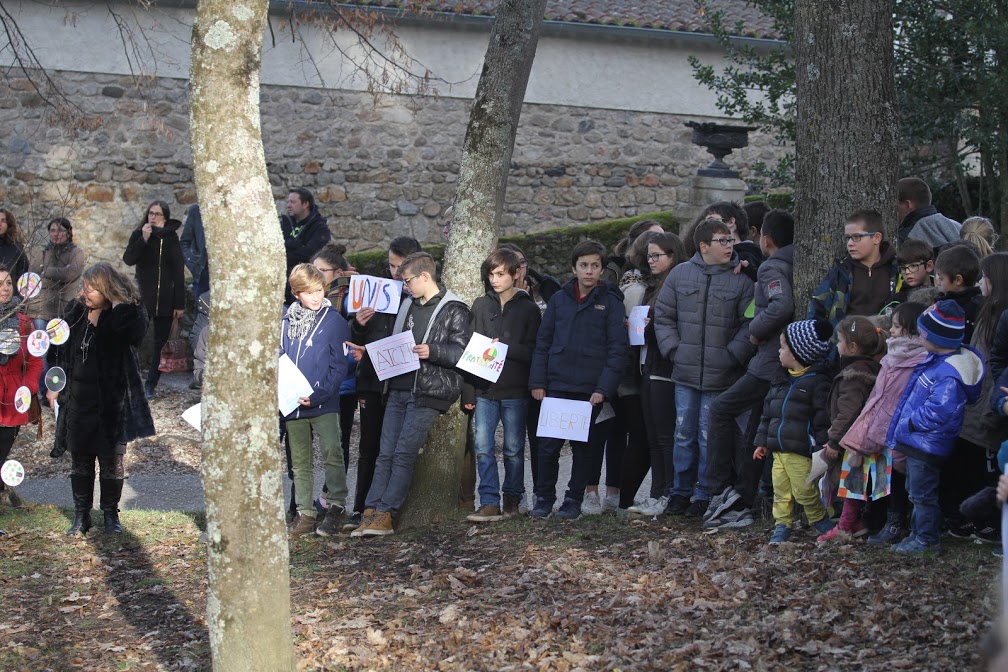 ecole-pubkique-arbre-laicite-enfant-primaire-lamastre