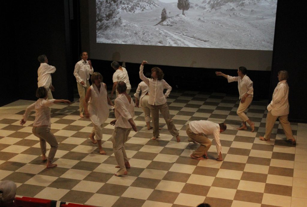 Danse au fil d'avril 2 espace ouvert