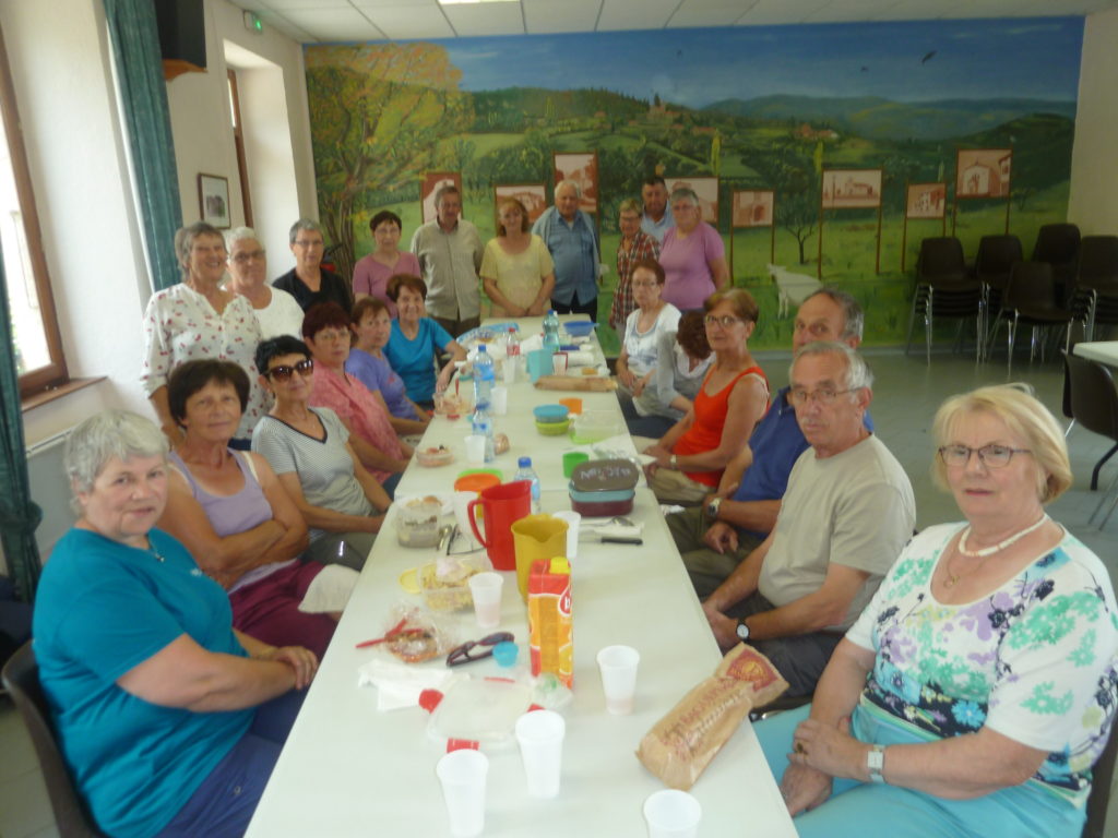 repas saint basile ENSEMBLE et SOLIDAIRES lamastre