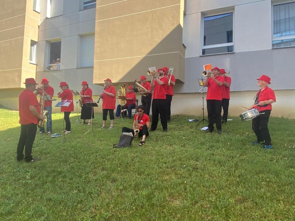 14 JUILLET LAMASTRE FANFARE aubade hopital EHPAD