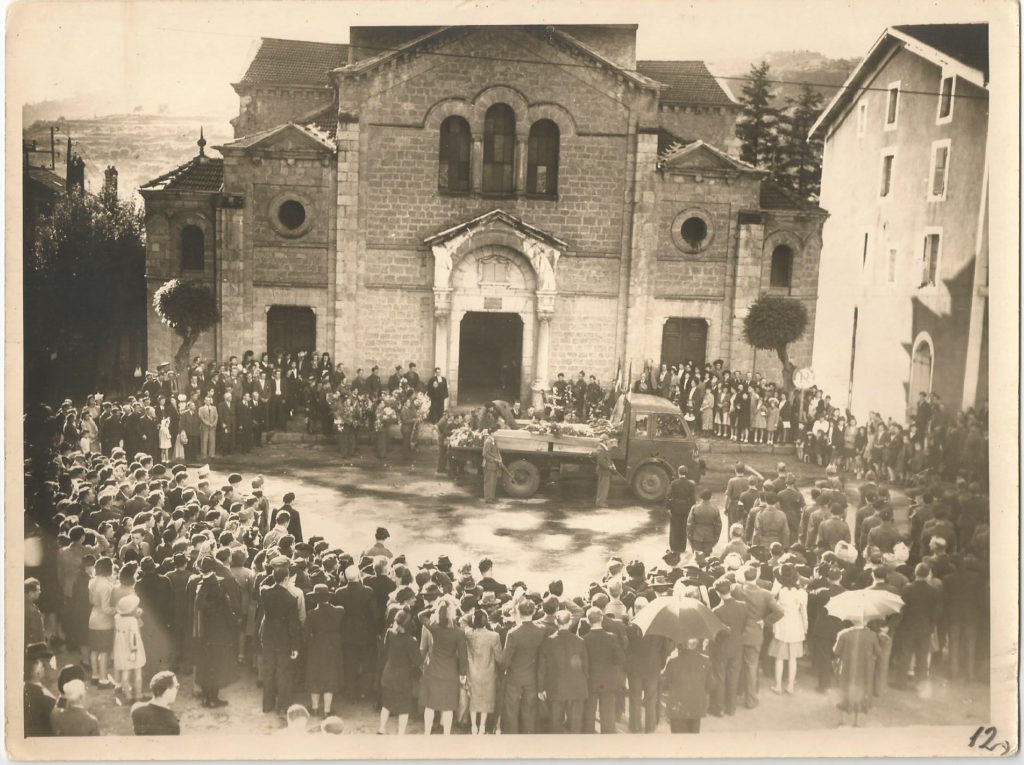 obsèques aviateurs anglo canadien temple lamastre v