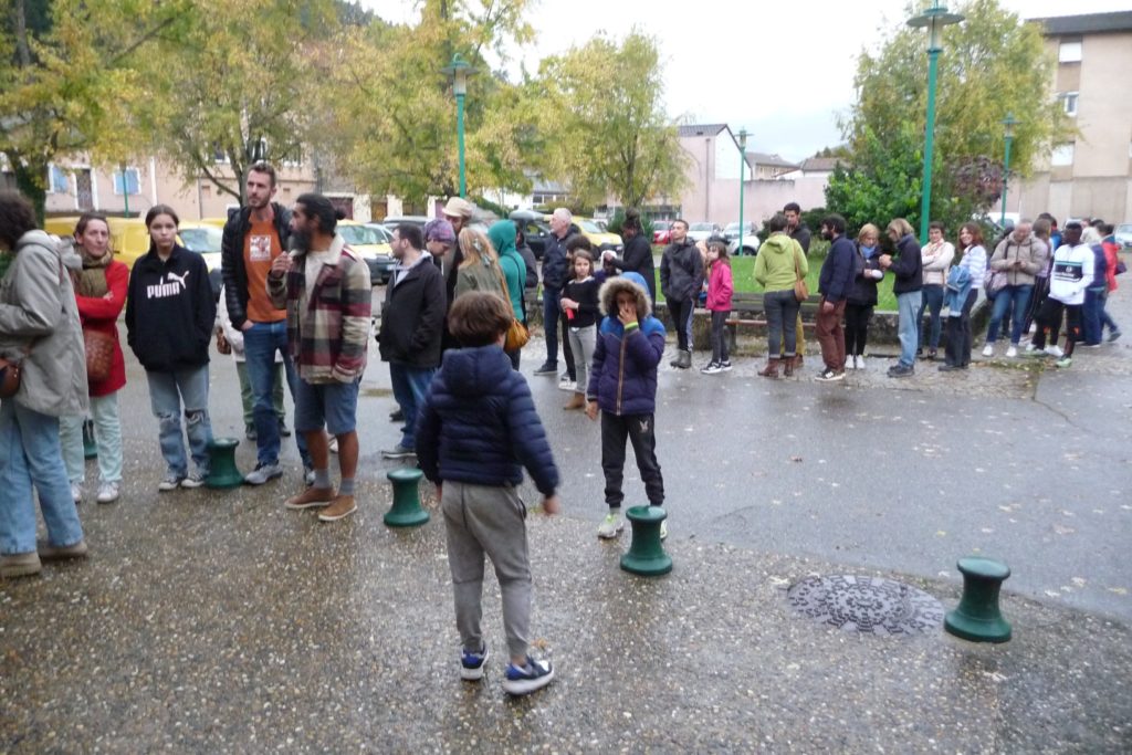 La file atente foule séance cloture festival jeune public