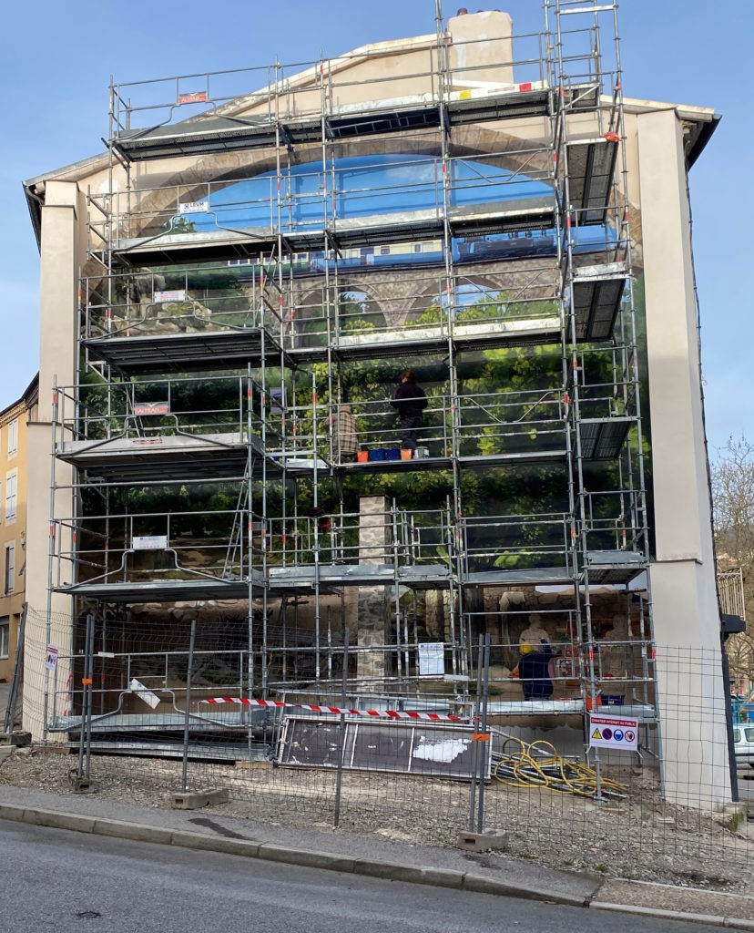 echafaudage fresque lamastre