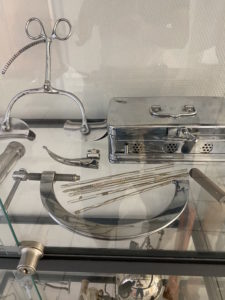 materiel chirurgical lamastre serrage