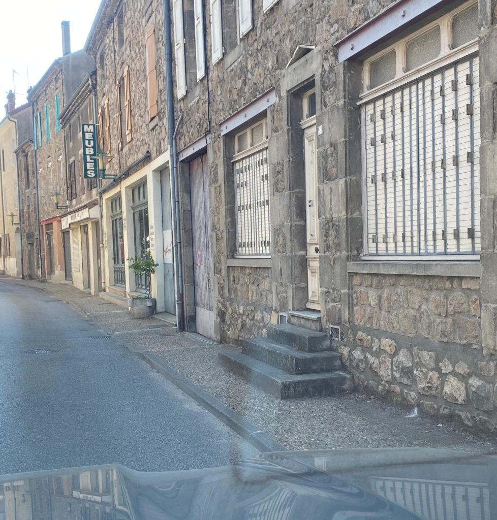 maison surélevée protection inondation rue grenouille herold lamastre